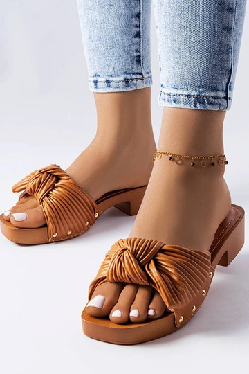 Brune lavhælede muldyr fra...