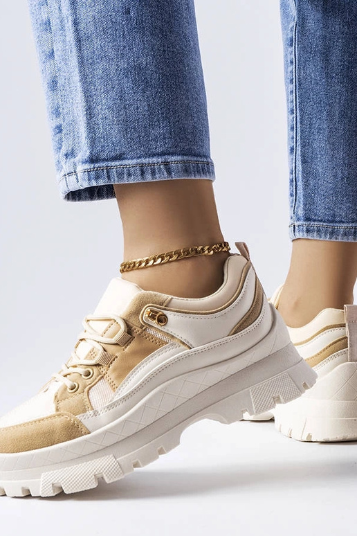 Bruine sportschoenen met een...