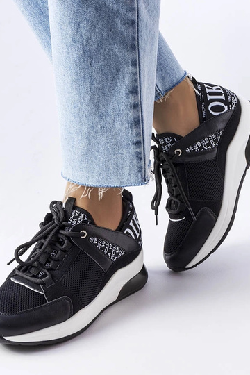 Sorte og hvide Vinceza...