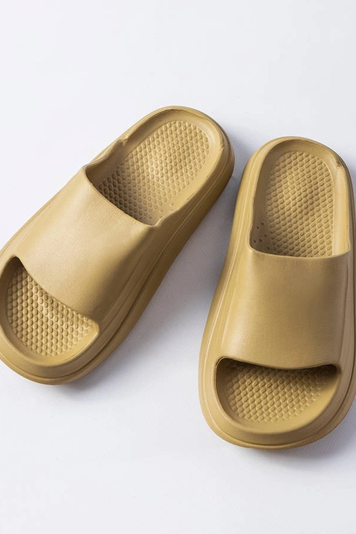 Zandkleurige rubberen slippers,...