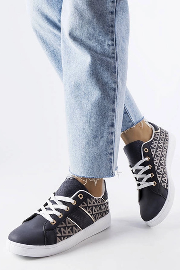 Marineblå sneakers dekoreret med Bolduc-monogrammet