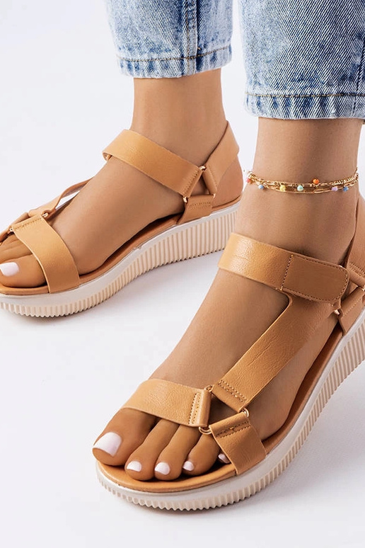 Beige sportssandaler Heron