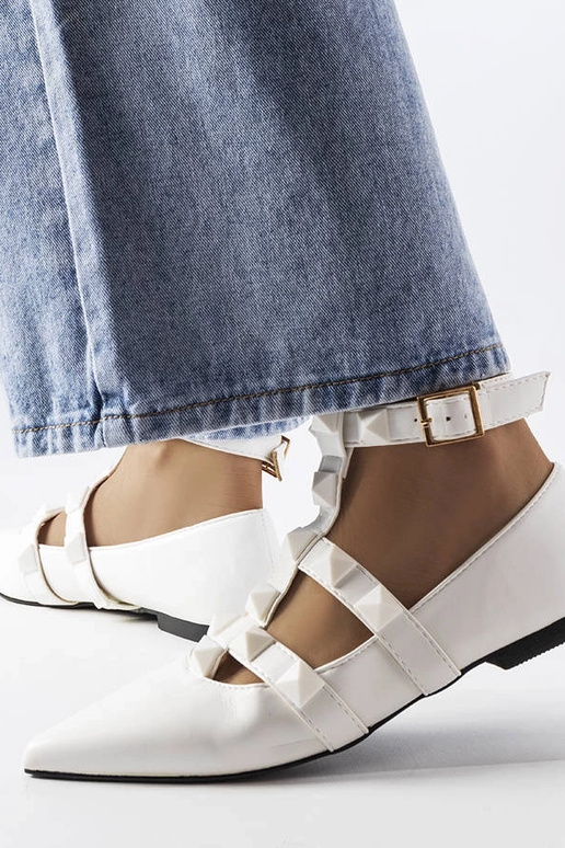 Hvide ballerinaer med en spektakulær...