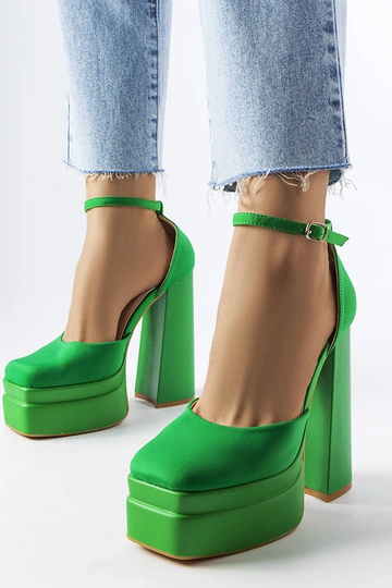 Groene hoge hakken op hoge kolom, „Romines"