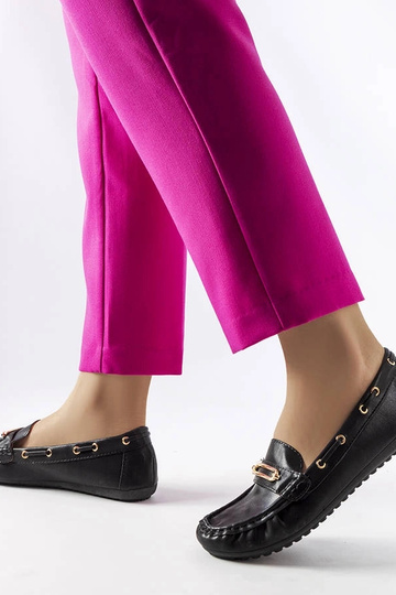 Sorte loafers dekoreret med Seattle-applikationer 2