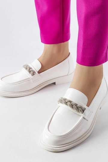 Hvide loafers dekoreret med rhinsten Montreal
