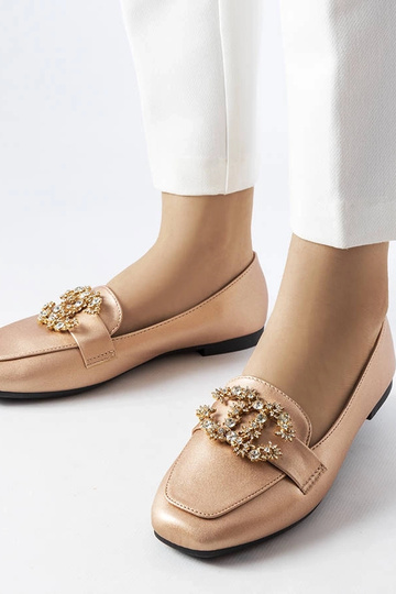 Gyldne loafers med zirkoner...