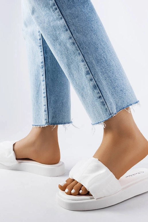 White Boulevard flæsede flip-flops