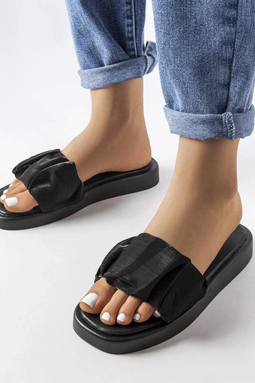 Sort Boulevard flæsede flip-flops