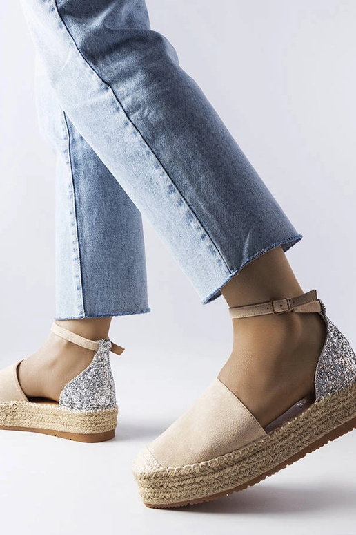 Beige espadriller med glitterindsats...