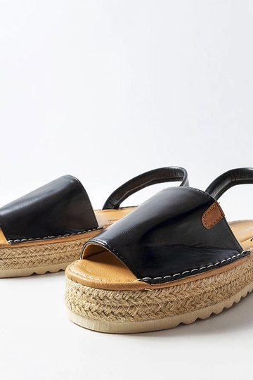 Zwarte espadrilles op een platform, „Sadbera" 2