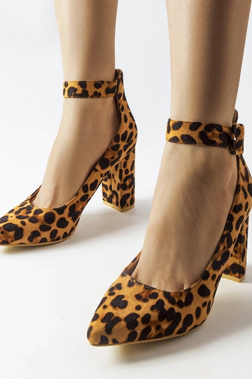 Achen Leopard Print Pumps