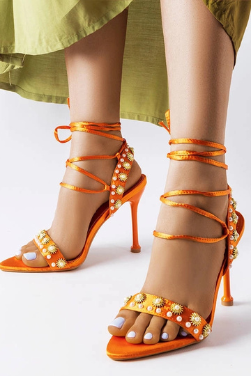 Orange sandaler dekoreret...