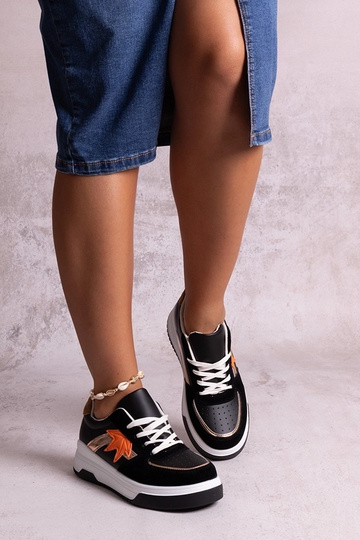 Zwarte sportieve schoenen...