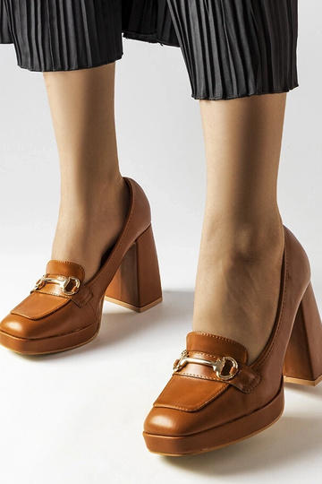Brune pumps med geometrisk hæl Blaiss