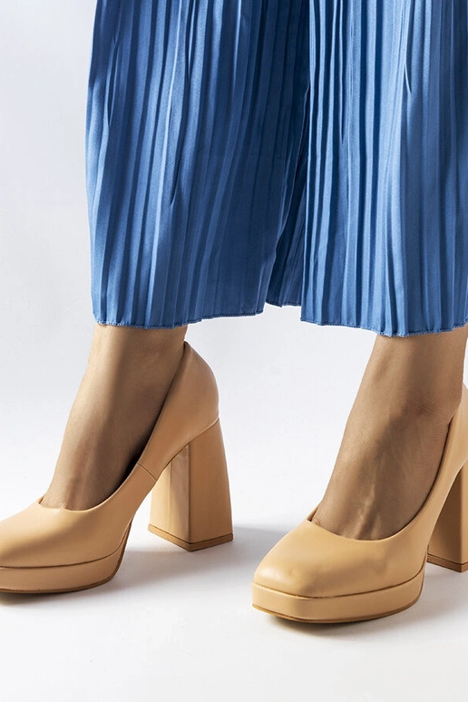 Beige pumps med høj hæl Mailly Beige pumps med høj hæl Mailly