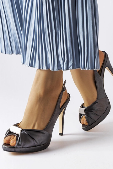 Crispina mørkegrå sandaler...