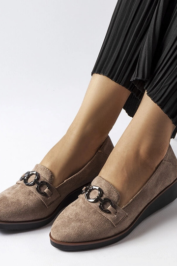 Erin Brown Wedges 2
