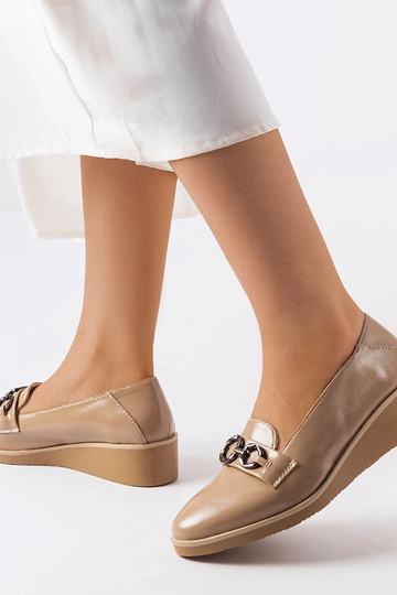 Beige kile loafers i laklæder Erin 2