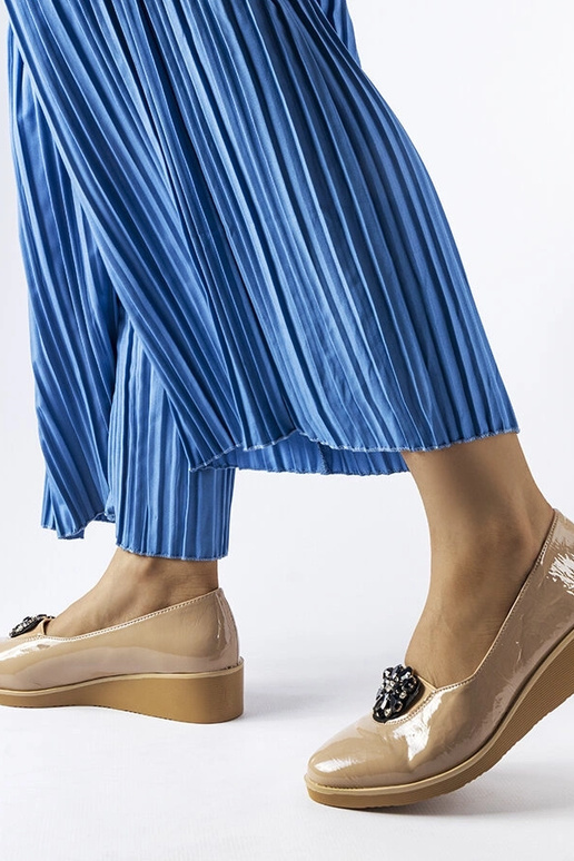 Beige patentballetlejligheder med... Beige patentballetlejligheder med...