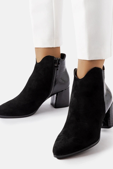 Zwarte geïsoleerde...