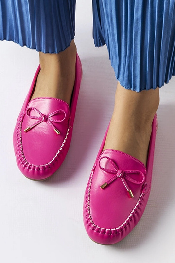 Pink loafers med sløjfe Via...