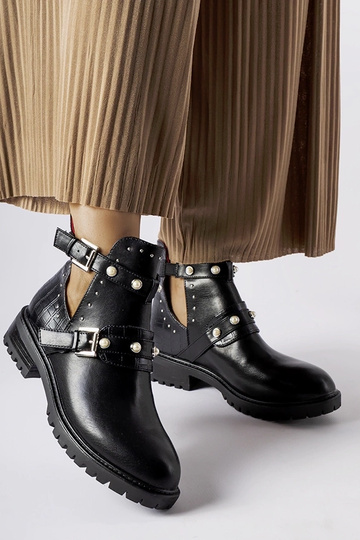 Sorte ankelstøvler med...