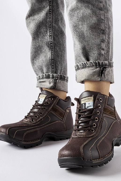 Brune drenges isolerede halvstøvler... Brune drenges isolerede halvstøvler...