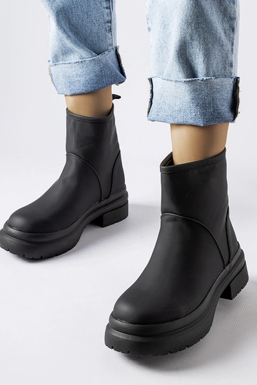 Sorte gummiisolerede...