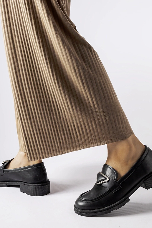 Sorte mokkasiner dekoreret med... Sorte mokkasiner dekoreret med...