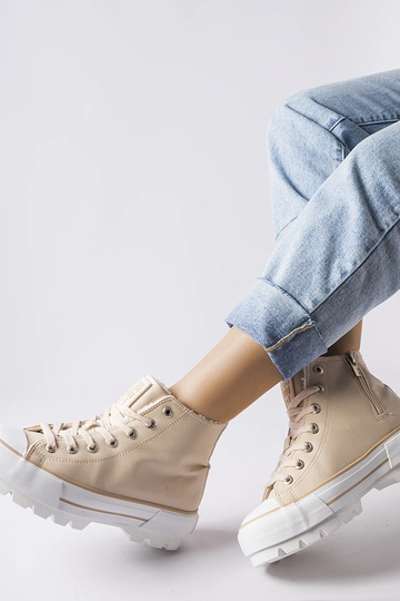 Beige isolerede sneakers Big Star MM274038 2