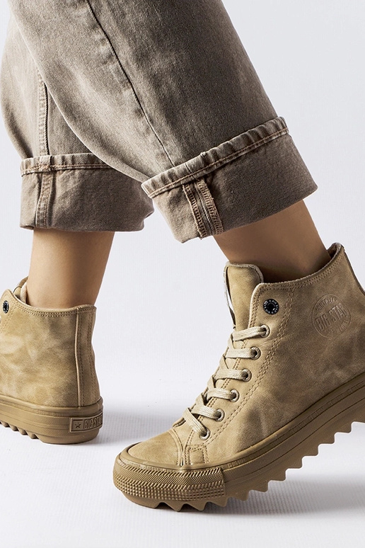 Beige isolerede sneakers Big Star...