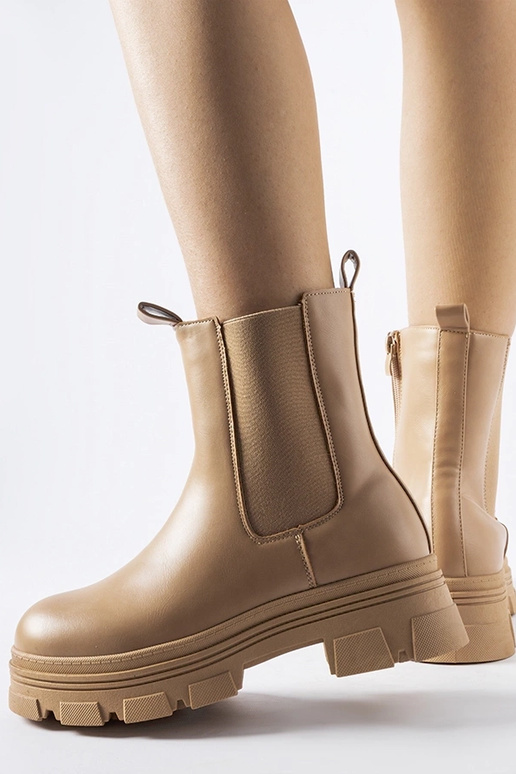 Beige ankelstøvler på Placido platformen