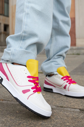 Archie Pink og hvide sneakers med gul tunge