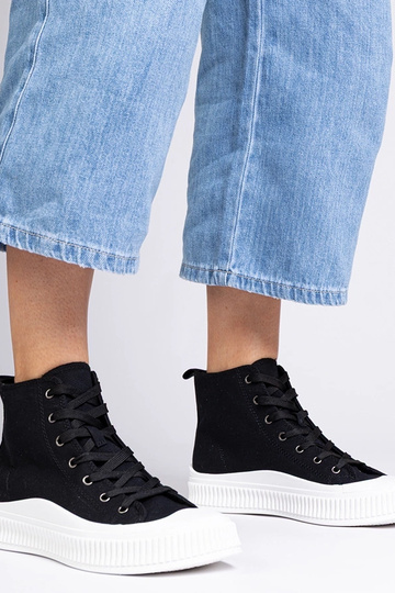 Zwarte hoge schoenen op een platform, „Guerrino"