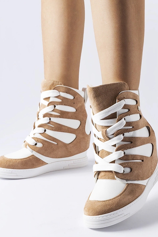 Hvide og beige wedge sneakers fra...