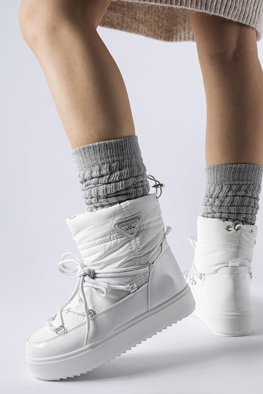 Hvide isolerede snestøvler med... Hvide isolerede snestøvler med...