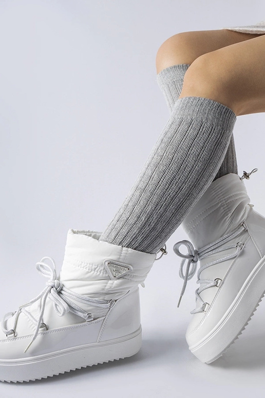 Hvide isolerede snestøvler med... Hvide isolerede snestøvler med...