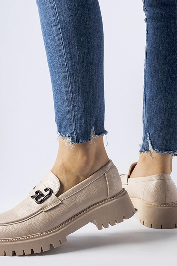 Beige klassiske loafers med spænde Francesca 2