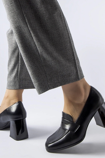 Sorte lakpumper Beroide 2