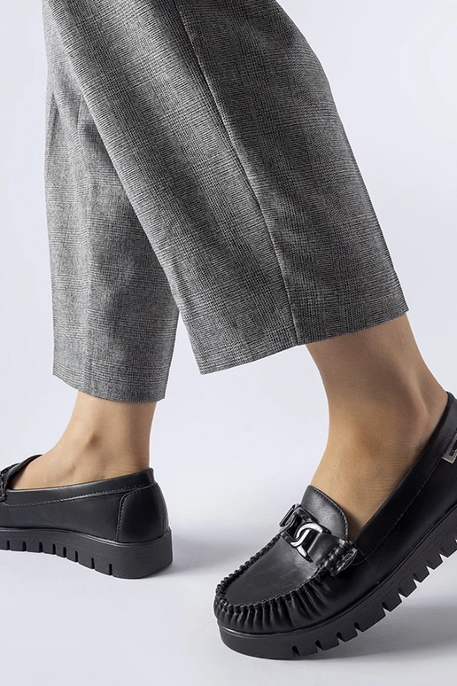 Sorte loafers med spænde med kilehæl... Sorte loafers med spænde med kilehæl...