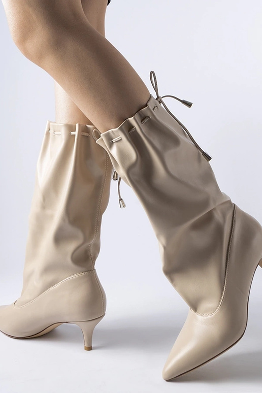 Beige støvler med lav hæl Deserres Beige støvler med lav hæl Deserres