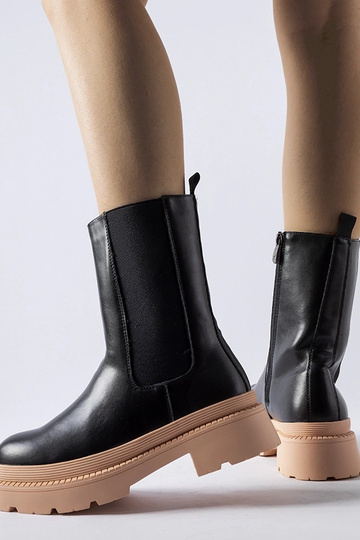 Sorte ankelstøvler med... 2