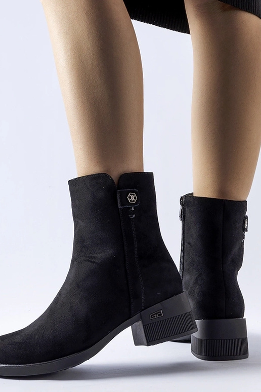 Zwarte gevoerde laarzen van leer Faustin Zwarte gevoerde laarzen van leer Faustin