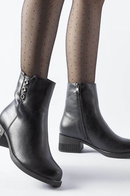 Zwarte gevoerde enkellaarsjes met...