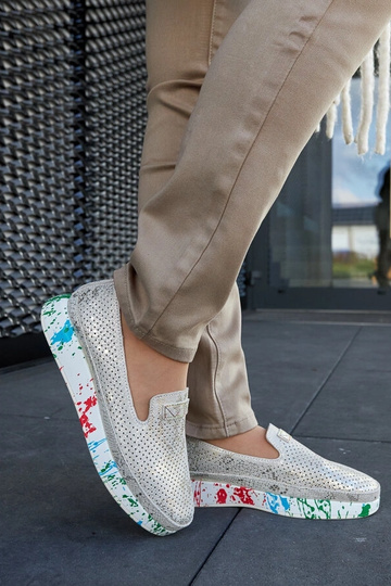 Beige veterschoenen op...