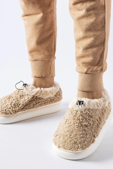 Beige varme hjemmesko med...