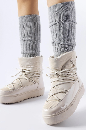 Beige gepatineerde...