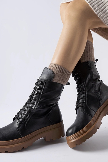 Sorte vandrestøvler med... 2