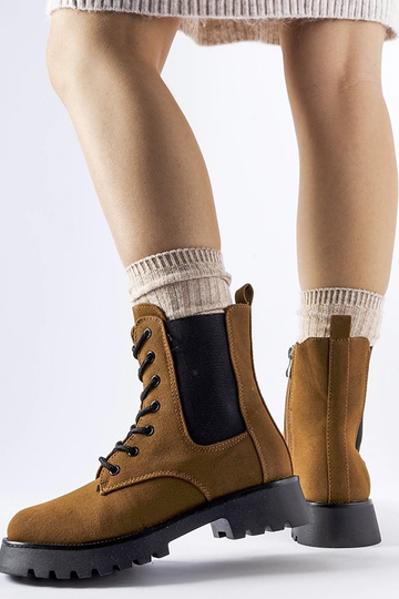 Brune ankelstøvler med en... 2